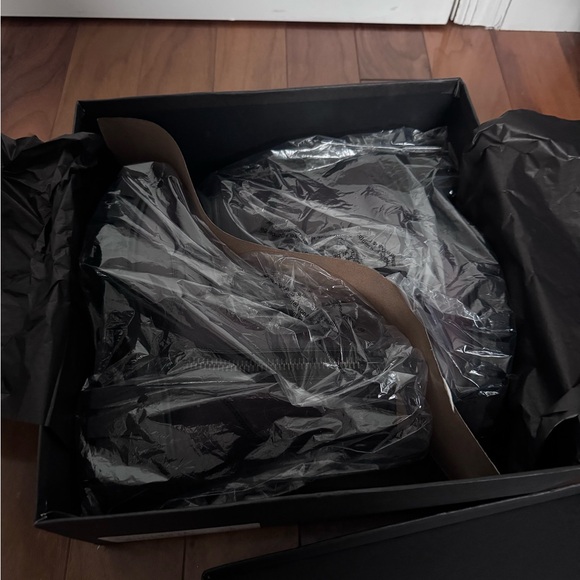 NWT Thursdays Coda Boots - Black Cherry 7.5 - Picture 4 of 7